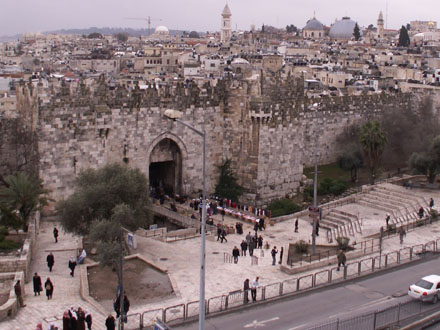 בסיור בדרך שכם אתרים מרשימים. סיורים בירושלים. טיולים בירושלים בהדרכת נורית בזל - מורת דרך